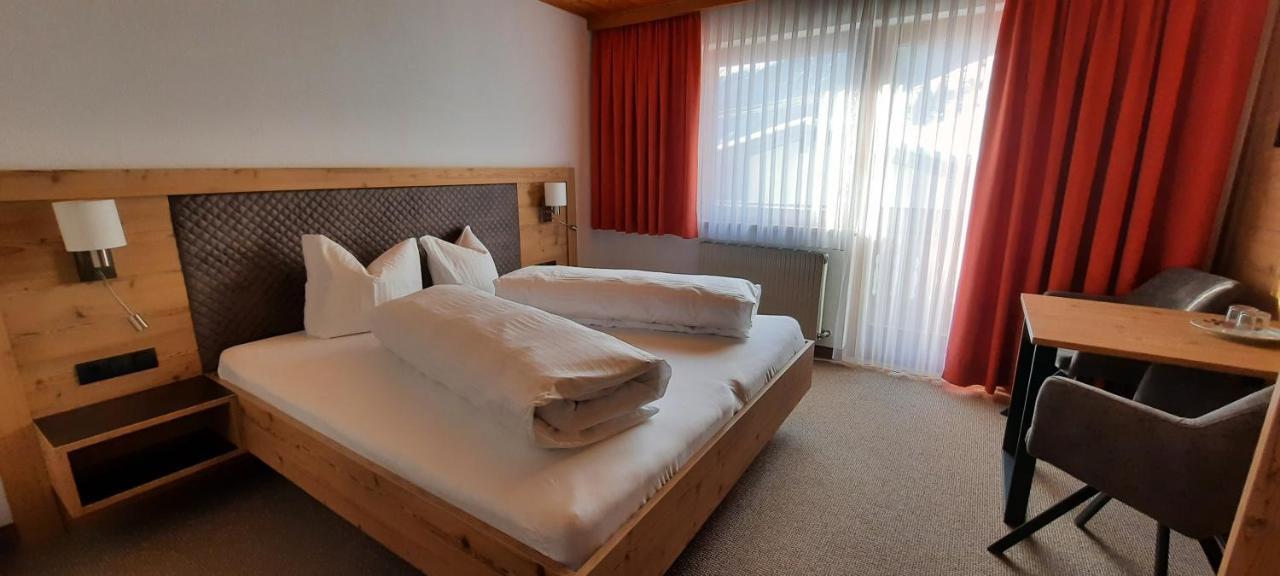 Hotel Gsallbach Kaunertal Bagian luar foto