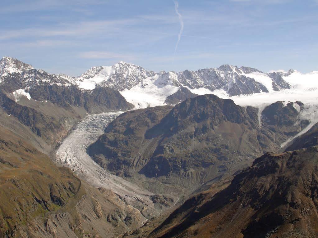 Hotel Gsallbach Kaunertal Bagian luar foto